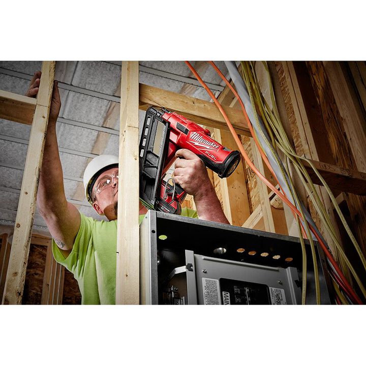 Milwaukee M18 FUEL 30 Degree Framing Nailer Kit & Extended Capacity Magazine, large image number 16