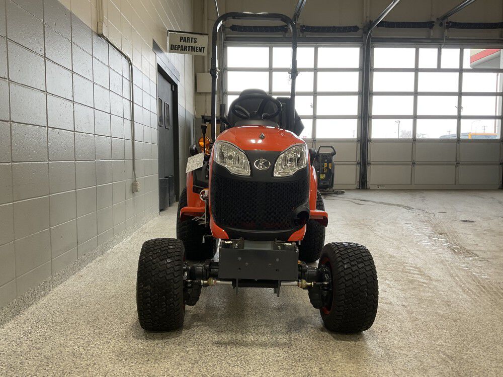 Kubota BX2380V-1 Sub-Compact Diesel Utility Tractor, large image number 3