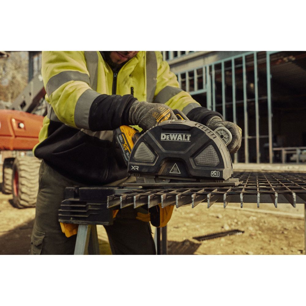 DEWALT 20V MAX XR 7-1/4 Inch Metal Cutting Circular Saw Kit, large image number 6