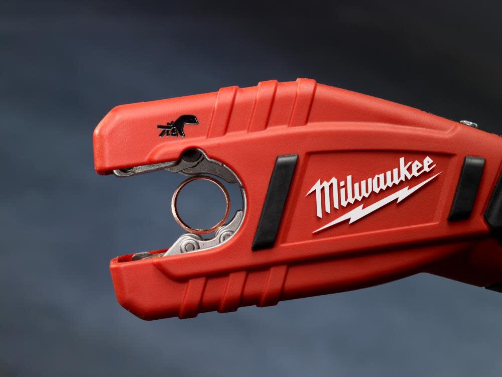 Milwaukee M12 Cordless Lithium-Ion Copper Tubing Cutter Kit Reconditioned, large image number 8