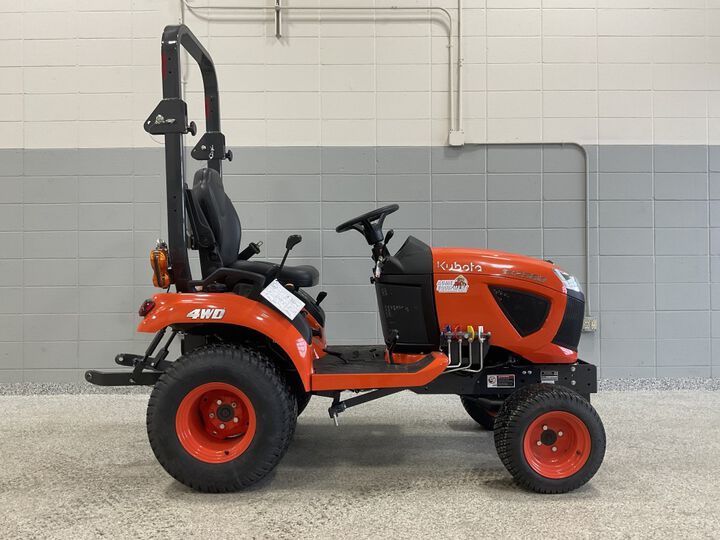 Kubota BX2380V-1 Sub-Compact Diesel Utility Tractor, large image number 4
