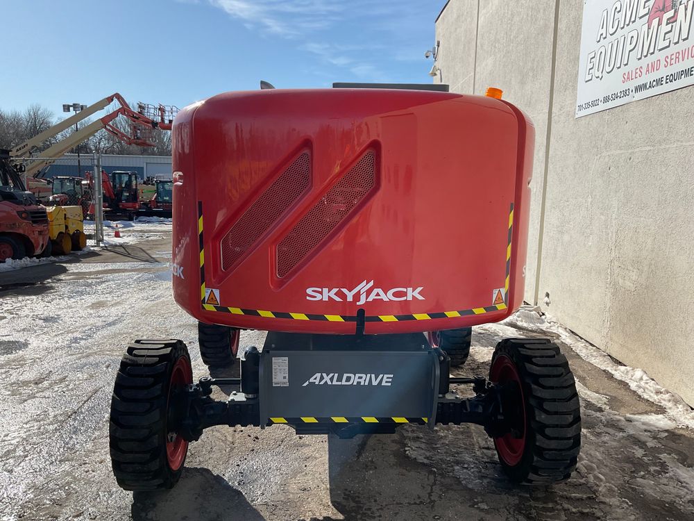 Skyjack 660 Lbs 45 Ft. 24.8HP Diesel-Powered Articulating Boom Lift, large image number 10