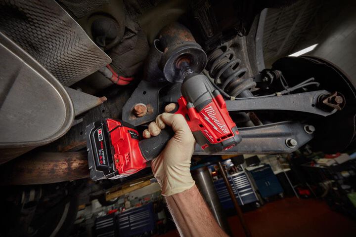 Milwaukee M18 FUEL Impact Wrench 1/2inch Friction Ring Kit Reconditioned, large image number 2