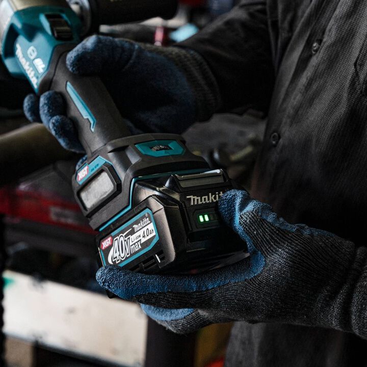 Makita 40V max XGT 4 1/2 / 5in Angle Grinder Kit, large image number 2