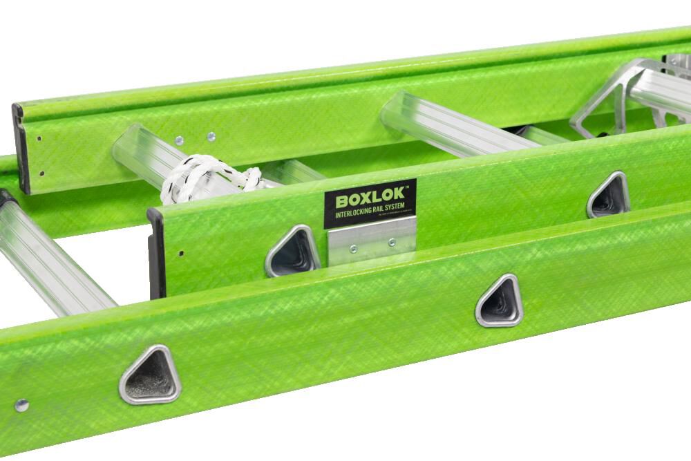 Werner AERO Extension Ladder 32' IAA FG Box Rail/Tri Rung Cable Hook V Rung, large image number 6