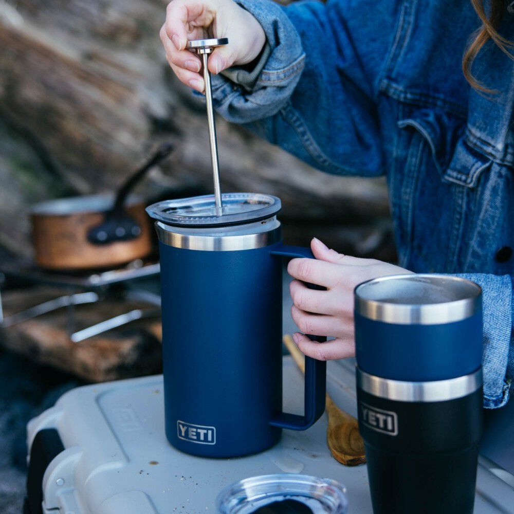 YETI 34 Oz Rambler French Press with Twist-to-Lock Lid Navy, large image number 9