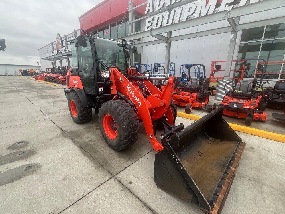 Kubota R640R3 64HP Gasoline-Powered Wheel Loader - Used 2022, large image number 7