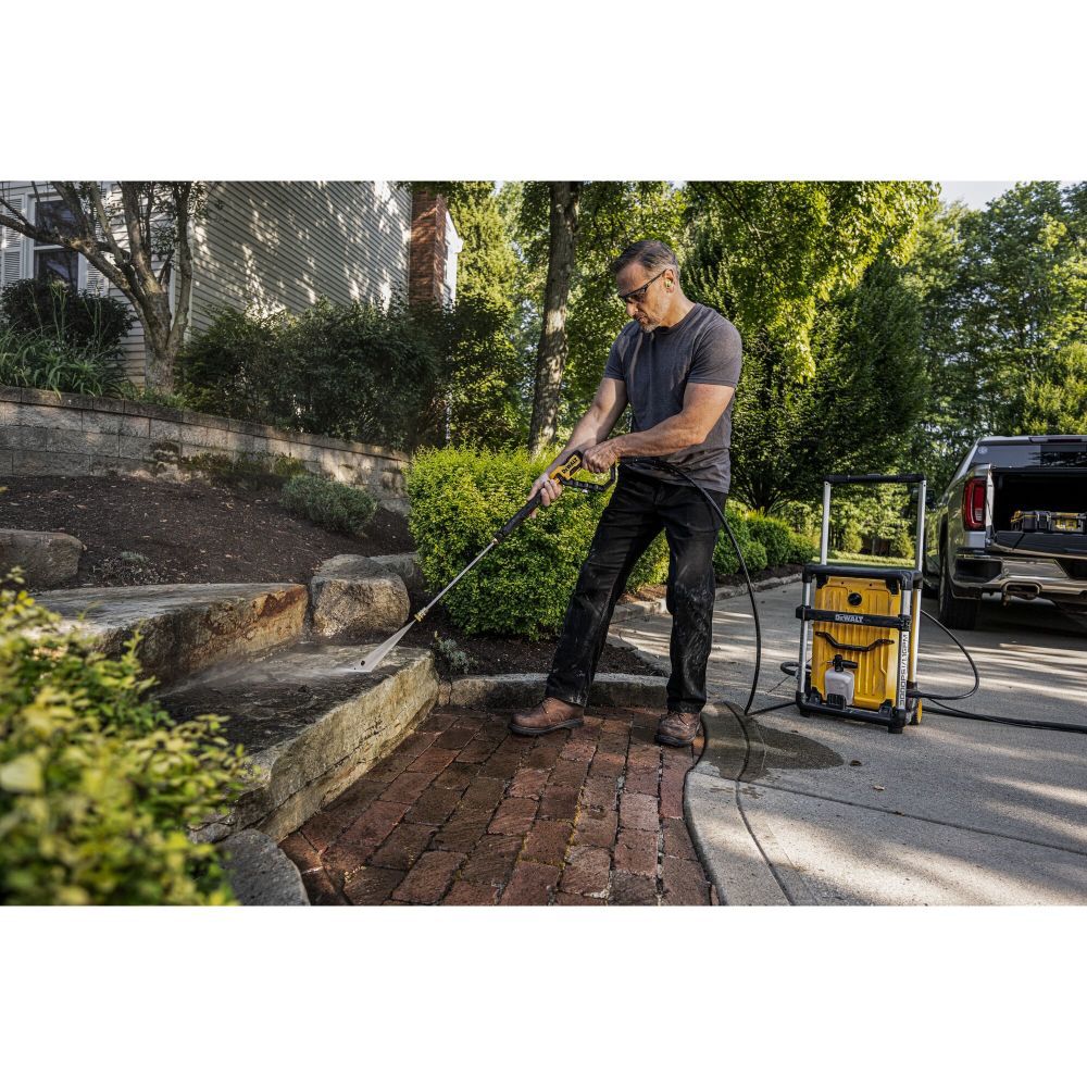 DEWALT 3000 PSI 1.1 GPM Electric Cold Water Pressure Washer with 4 Spray Nozzles, large image number 11