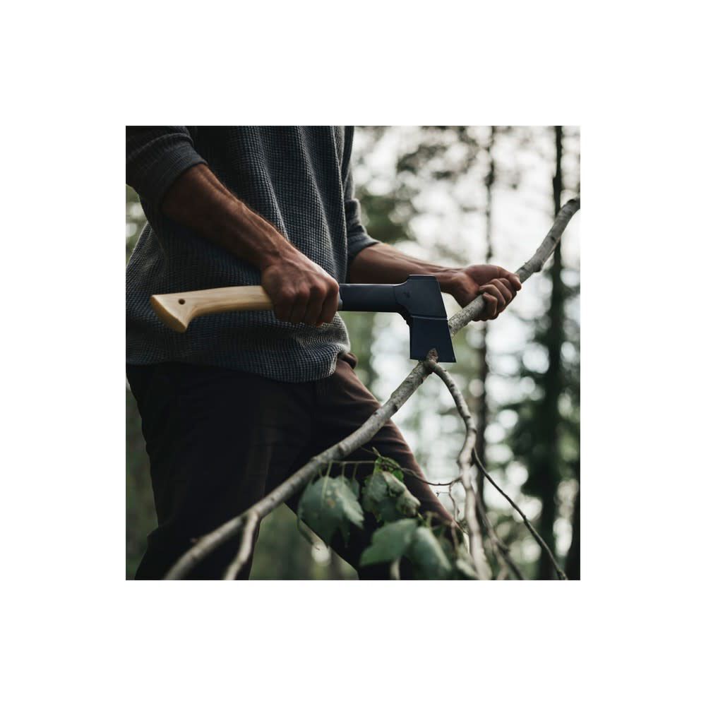 Fiskars Hickory Wood Handle 17in Norden N10 Chopping Axe, large image number 4