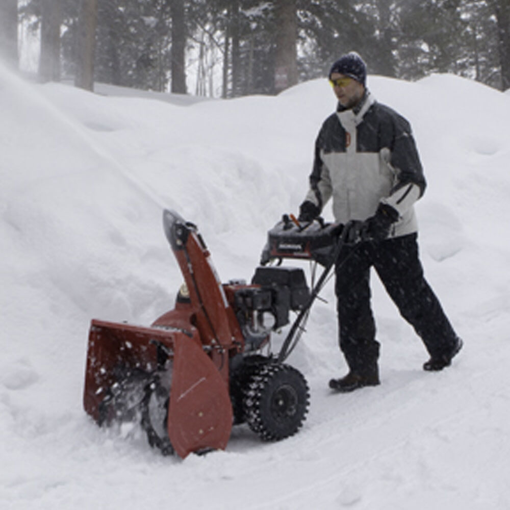 Honda 7HP 24 Inch Two Stage Wheel Drive Snow Blower, large image number 3
