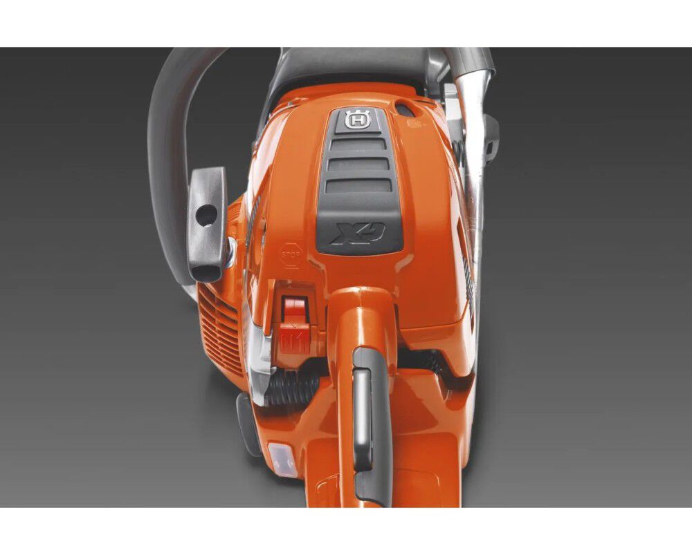 Husqvarna 562 XP Mark II 24 Inch and C83 Chain 4.7HP Gas-Powered Chainsaw, large image number 9