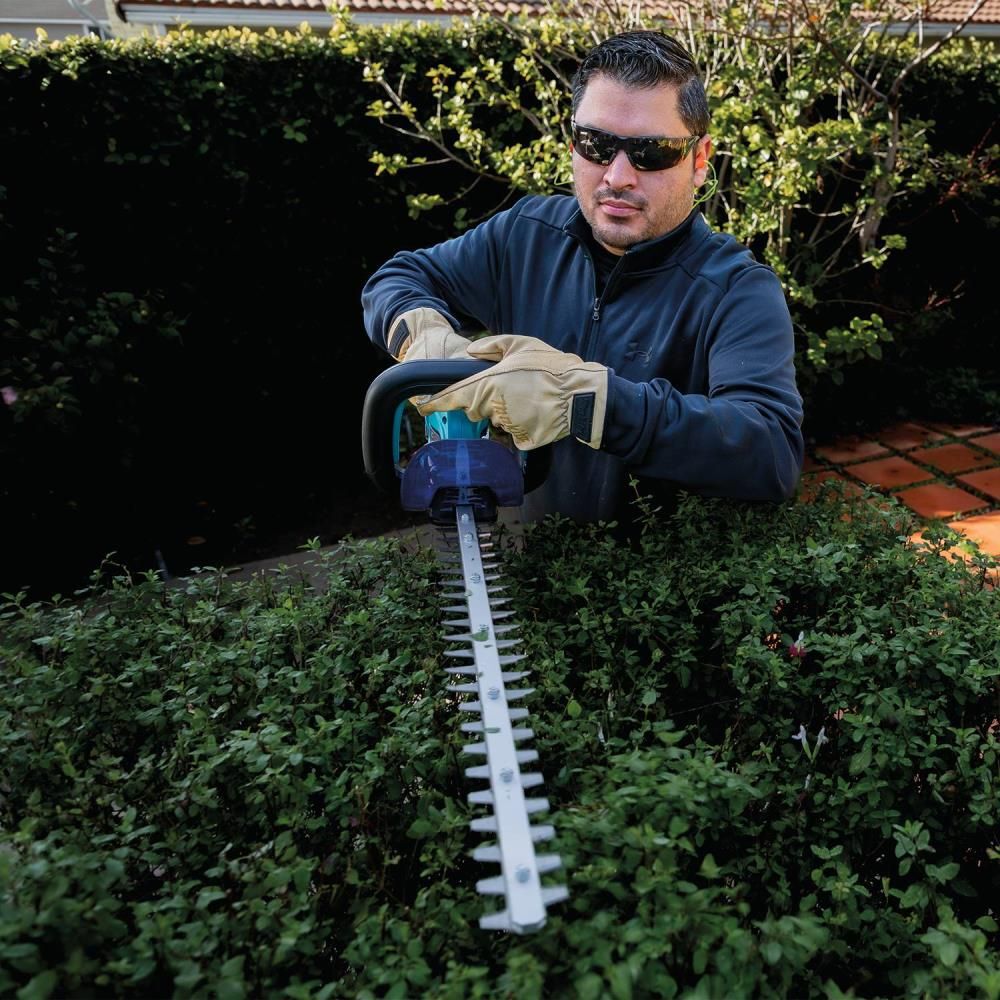 Makita 18V LXT Cordless 24 in Hedge Trimmer (Bare Tool), large image number 3