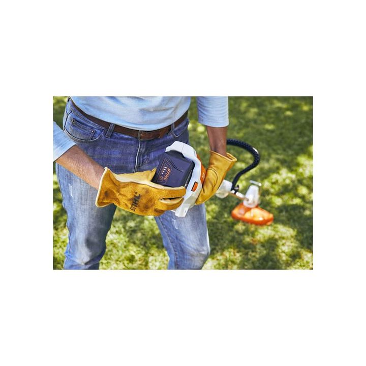 Stihl AK 20 36V 3.9Ah Lithium Ion Power Tool Battery Pack with Fuel Indicator, large image number 3
