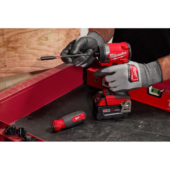 Milwaukee 14-in-1 Multi-Bit Screwdriver W/ SHOCKWAVE Impact Duty Bits, large image number 6