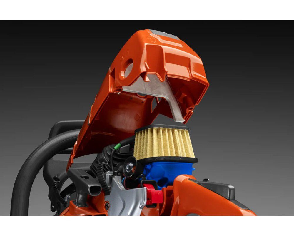 Husqvarna 572 XP 32 Inch and H83 Chain 5.8HP Gas-Powered Lightweight Chainsaw, large image number 9