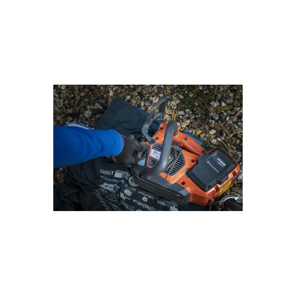 Husqvarna T542i XP G 16 Inch Bar 36V Battery Top Handle Chainsaw Cordless (Bare Tool), large image number 18