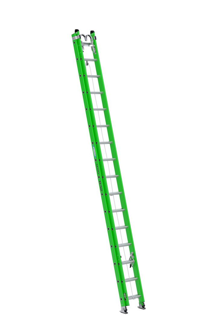 Werner AERO Extension Ladder 32' IAA FG Box Rail/Tri Rung Strand Grab &V Rung