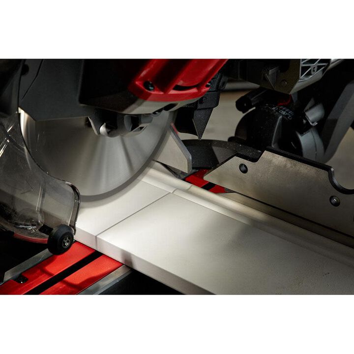 Milwaukee M18 FUEL 7-1/4 in. Dual Bevel Sliding Compound Miter Saw Kit, large image number 18