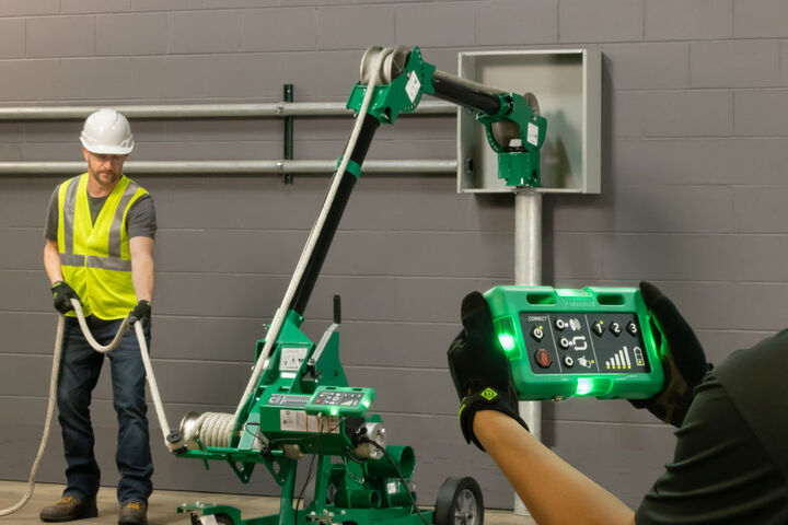 Greenlee GX10 10k Tugger Package with VersiBoom and Pull Connect, large image number 1