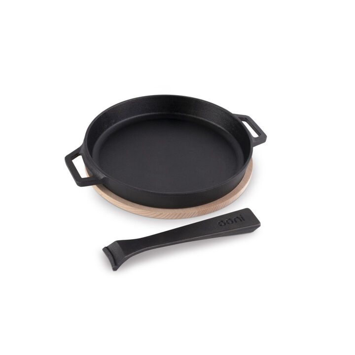 Ooni Grilling Skillet Pan 16 Inch x 9 Inch Cast Iron, large image number 1