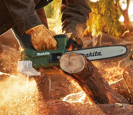 Makita Outdoor Adventure chainsaw